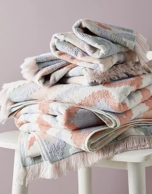Home Textiles — Throws & Cushions — photo 2